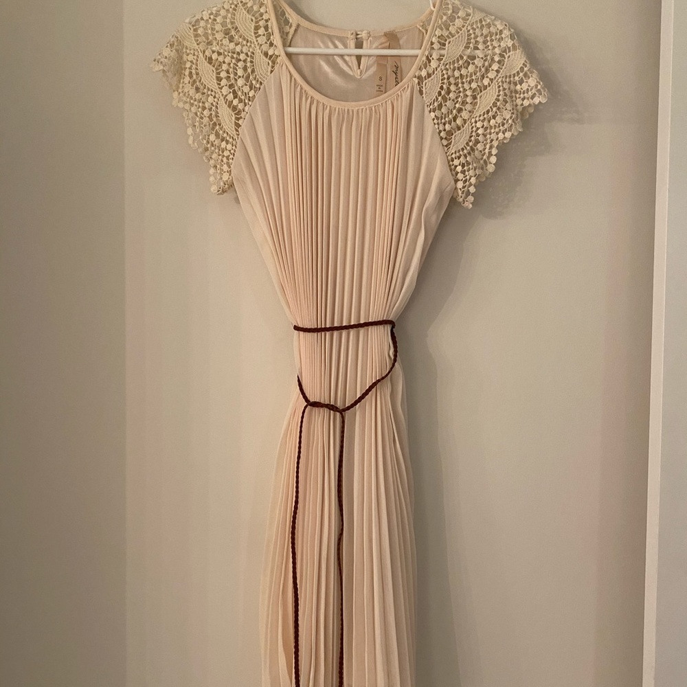 White dress with satin lining